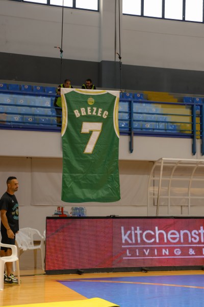 Πετρολίνα ΑΕΚ: Τιμητική του Primoz Brezec (φωτορεπορτάζ) 