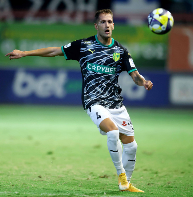 Να σας ζήσει Enric!