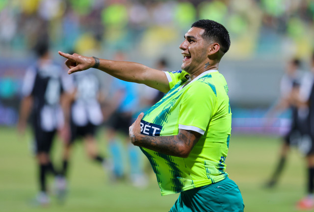 Να σας ζήσει Enzo!