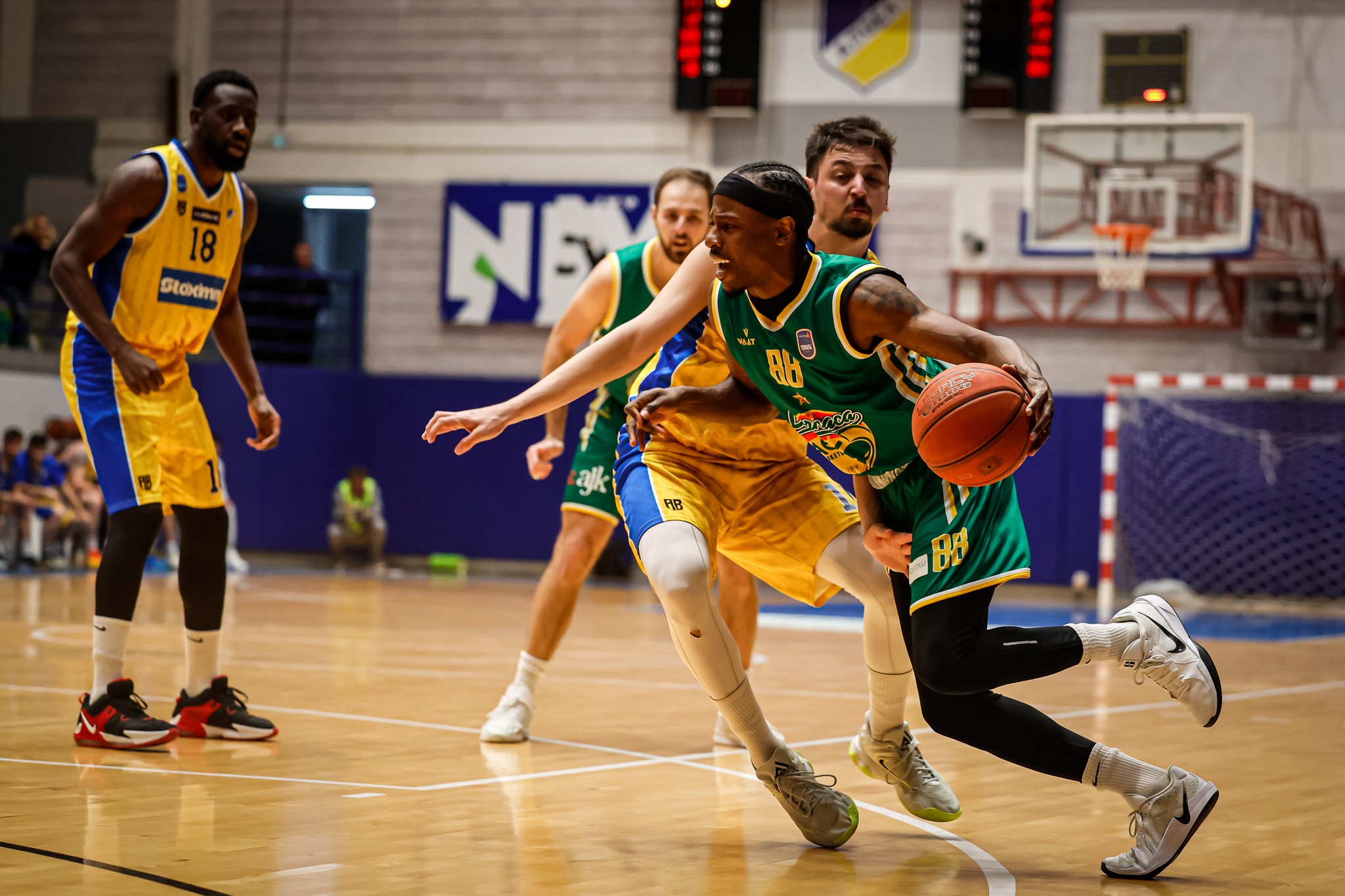 Πετρολίνα ΑΕΚ-ΑΠΟΕΛ Perestroika 85-71