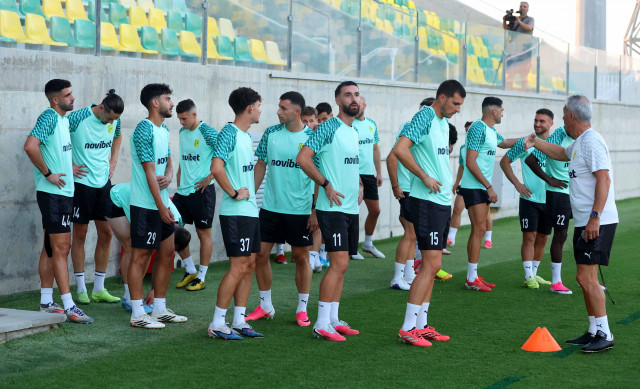 Η δημοσιογραφική διάσκεψη και η προπόνηση για τον αγώνα με την Beitar Jerusalem FC 