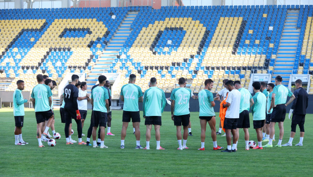 Η δημοσιογραφική διάσκεψη και η προπόνηση για τον αγώνα με την Βeitar Jerusalem FC  