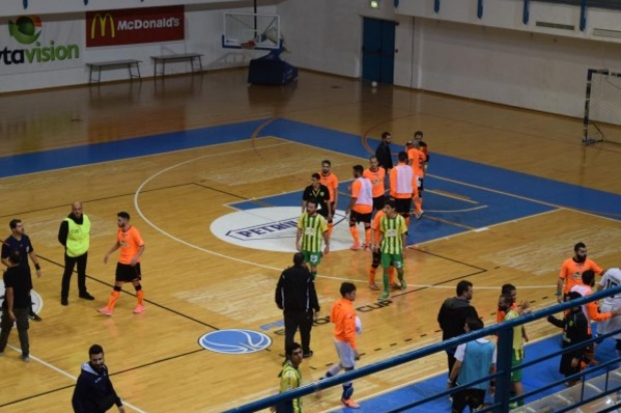AEK FUTSAL: Εντός έδρας ήττα από ΑΠΟΕΛ
